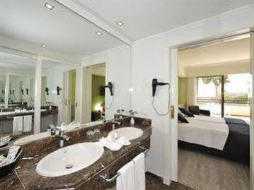 Hotel Oasis De Lanzarote 4*